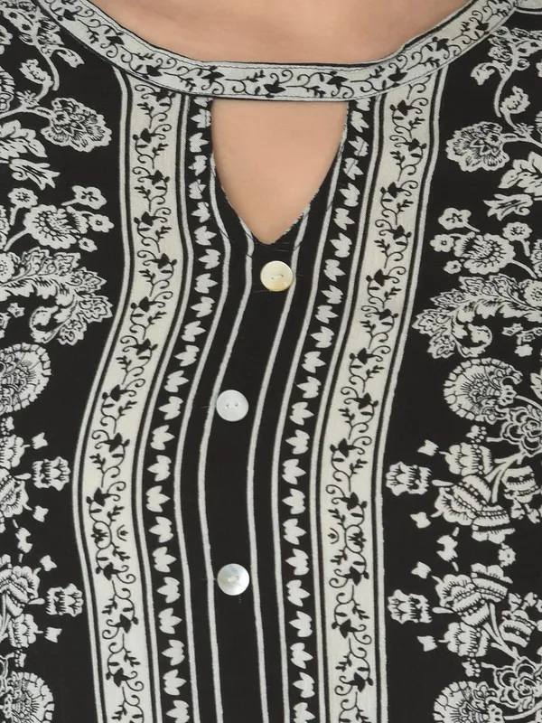 Black_Floral_Embroidered_Blacktunic_Fit_And_Flare_Casual_Stylish_Top_For_Women