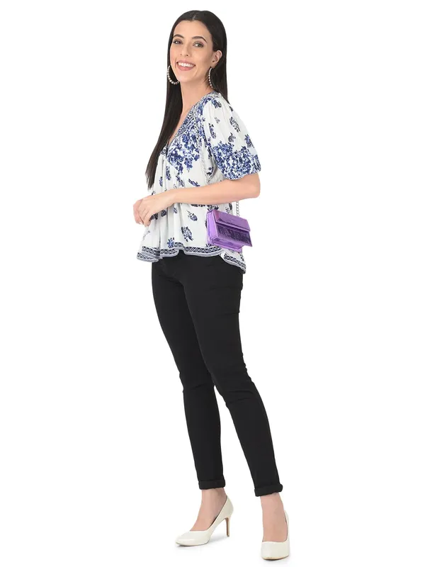 Blue_&_White_Floral_Embroidered_Tunic_Fit_And_Flare_Casual_Stylish_Top_For_Women