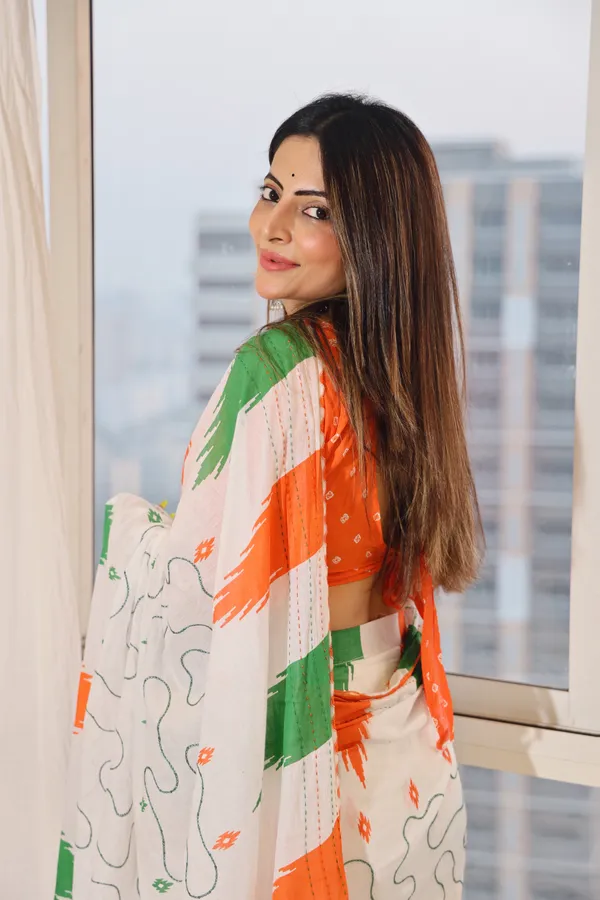 Handicraft_Women's_Ikat_Hand_Print_Pure_soft_Cotton_Saree_With_EMBRIEDRY_WORK_AND__Blouse_Piece