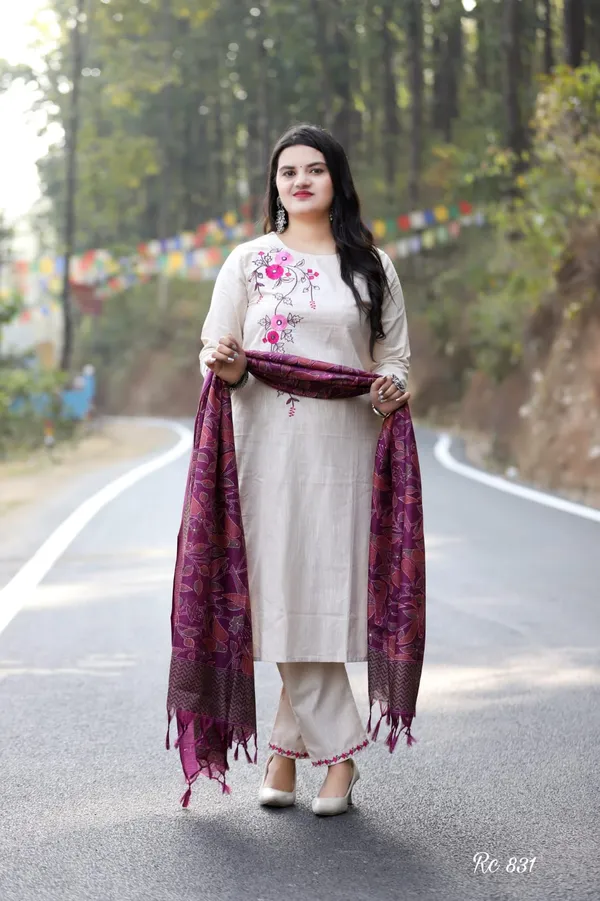 Handloom_South_Cotton_Kurta_With_Pant_&_Khadi_Silk_Dupatta_Set