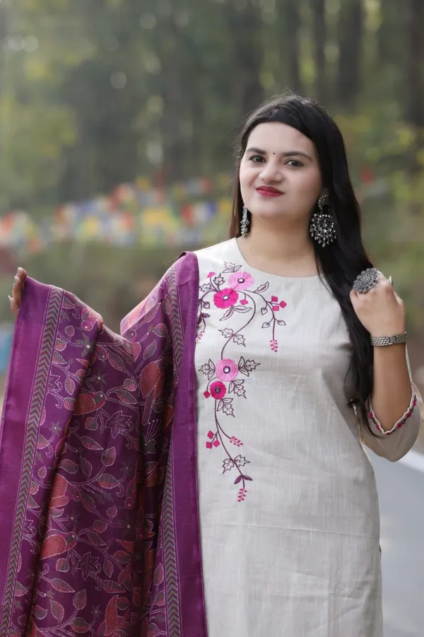 Handloom_South_Cotton_Kurta_With_Pant_&_Khadi_Silk_Dupatta_Set