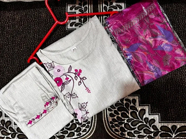 Handloom_South_Cotton_Kurta_With_Pant_&_Khadi_Silk_Dupatta_Set