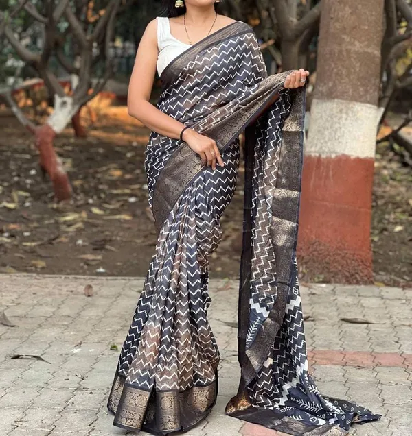 Black_Hit_Lehriya_Special_Dola_Silk_With_Jacqard_Boder_Saree