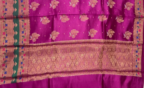 Humairah_Pure_Handloom_Magenta_Dupion_Silk_Golden_Zari_Silver_Mina_Floral_Booti_with_Skirt_Copper_Zari_Paithani_Border_and_Magenta_Blouse