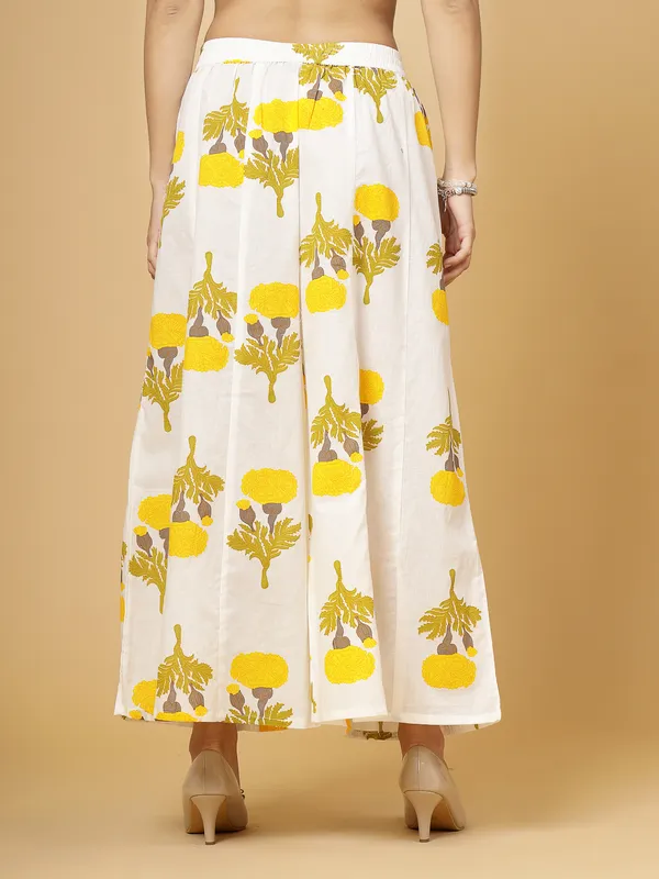 Yellow_Pure_Cotton_Big_Flair_Printed_Regular_Palazzo