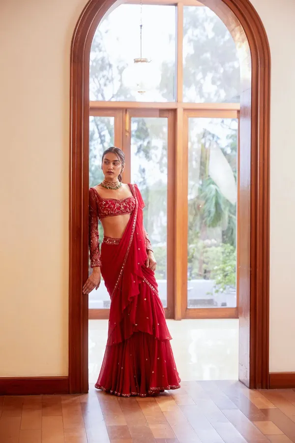 Hot_and_Elegent_Red_Georgette_Lehenga_Saree