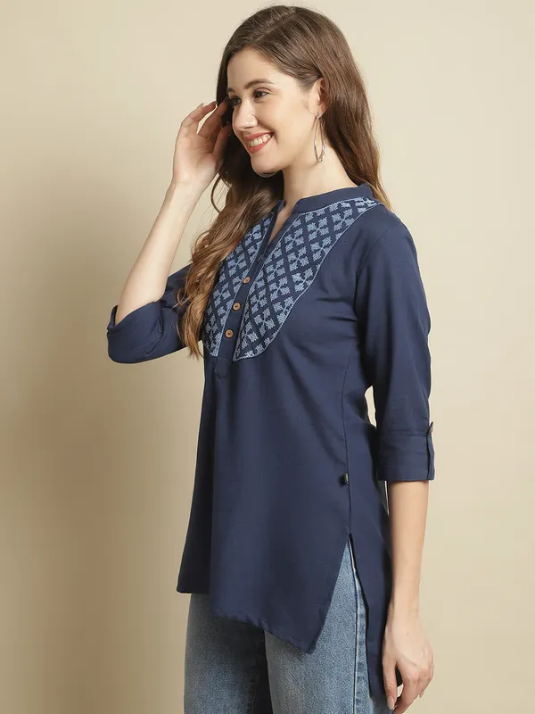 Blue_Cotton_Embroidered_Short_Kurti