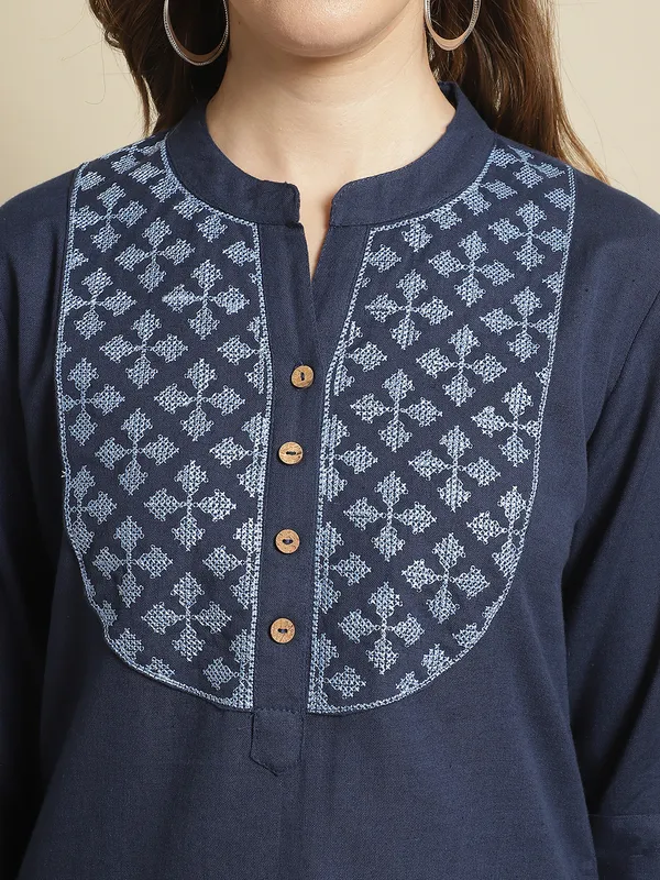 Blue_Cotton_Embroidered_Short_Kurti