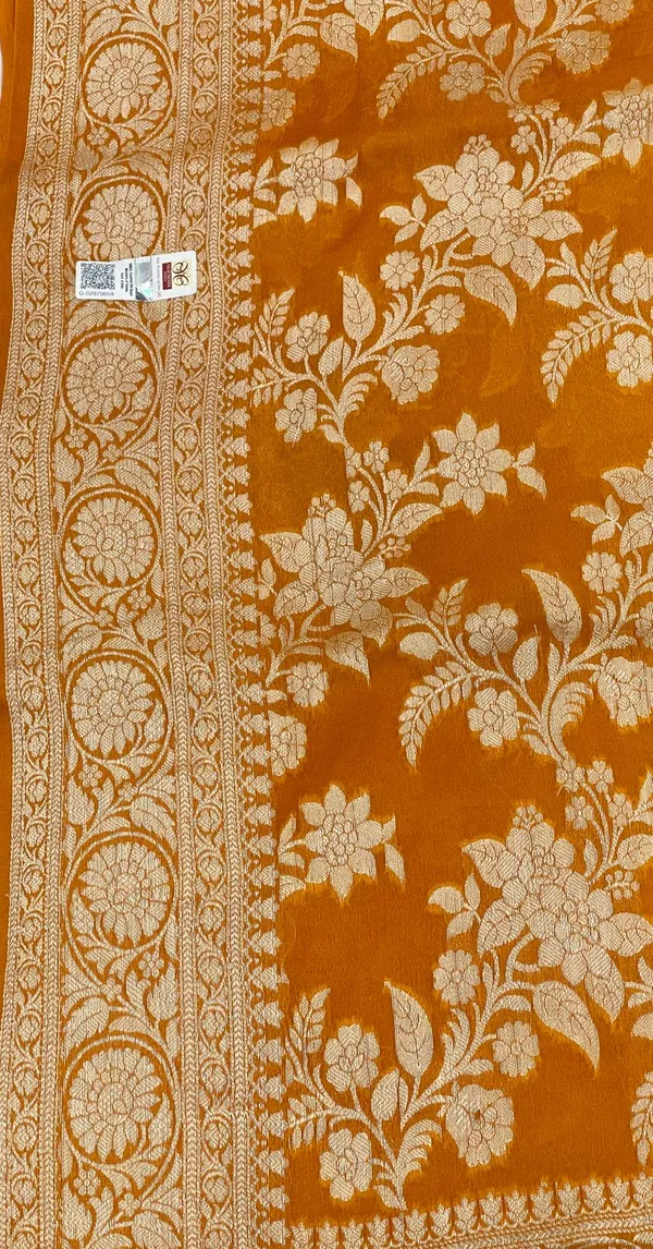 Humairah_Presents_Pure_Handloom_Gold_Contrast_Chiffon_Alfi_Gold_Zari_Jaal_and_Banarasi_Zari_Border_Saree_with_Gold_Blouse