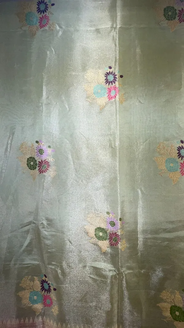 Humairah_Pure_Handwoven_Sea_green_Katan_Tissue_Silk_Kadhwa_Tilfi_Mina_Zari_Boota_Saree_with_Contrast_Purple_Stripe_Blouse