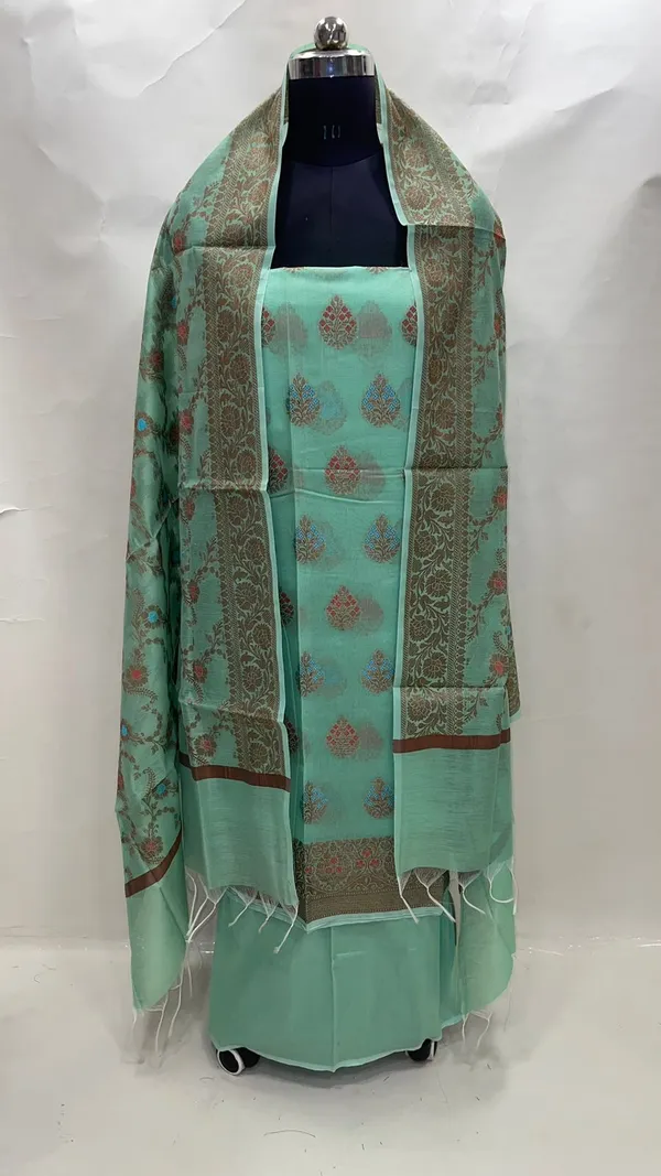 Humairah_Present_Sea_Green_Cotton_Resham_Copper_Zari__3pcs_Suit_Set_accompanied_with_Plain_Bottom_and_Top_Mina_Resham_Boota_with_Sea_Green_Jaal_Dupatta