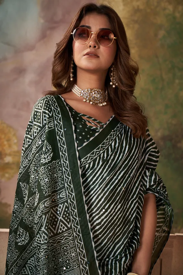 HANDICRAFT_MIRROR_WORK_WOMEN'S_Ikkat_PRINT_PURE_SOFT_COTTON_SAREE_WITH_BEAUTIFUL_BORDER_WORK_With_Blouse_Piece
