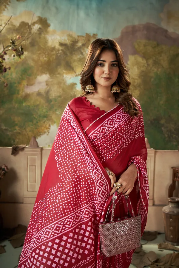 HANDICRAFT_MIRROR_WORK_WOMEN'S_Ikkat_PRINT_PURE_SOFT_COTTON_SAREE_WITH_BEAUTIFUL_BORDER_WORK_With_Blouse_Piece
