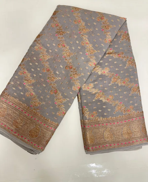 Humairah_Presents_Pure_Handloom_Grey_Chiffon_Floral_Copper_Zari_Mina_Stripe_Jaal_with_Paisley_Mina_Zari_Border_and_Grey_Blouse