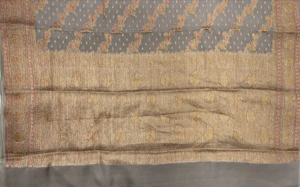 Humairah_Presents_Pure_Handloom_Grey_Chiffon_Floral_Copper_Zari_Mina_Stripe_Jaal_with_Paisley_Mina_Zari_Border_and_Grey_Blouse
