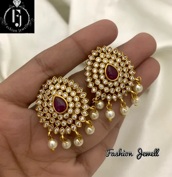 Exclusive_ad_Matte_finish_Ear_stud