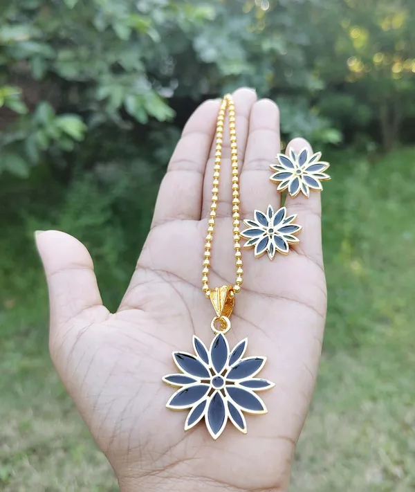 Assamese_Traditional_Gold_Plated_Black_Meenakari_Chain_Jewellery_Set_For_Women