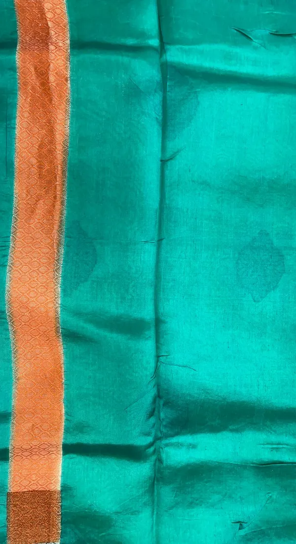 Humairah_Pure_Handloom_Lemon_Yellow_Dupion_Silk_Copper_Zari_Boota_Alfi_Zari_Jaal_with_Contrast_Orange_Pallu_and_Skirt_Rangkaat_Boota_Border_with_Sea_Green_Blouse