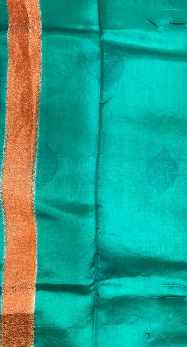 Humairah_Pure_Handloom_Lemon_Yellow_Dupion_Silk_Copper_Zari_Boota_Alfi_Zari_Jaal_with_Contrast_Orange_Pallu_and_Skirt_Rangkaat_Boota_Border_with_Sea_Green_Blouse