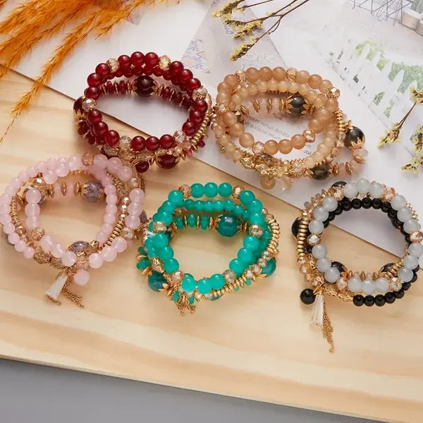 Simple_colorful_bracelet_for_girls_and_women's_with__green_beads