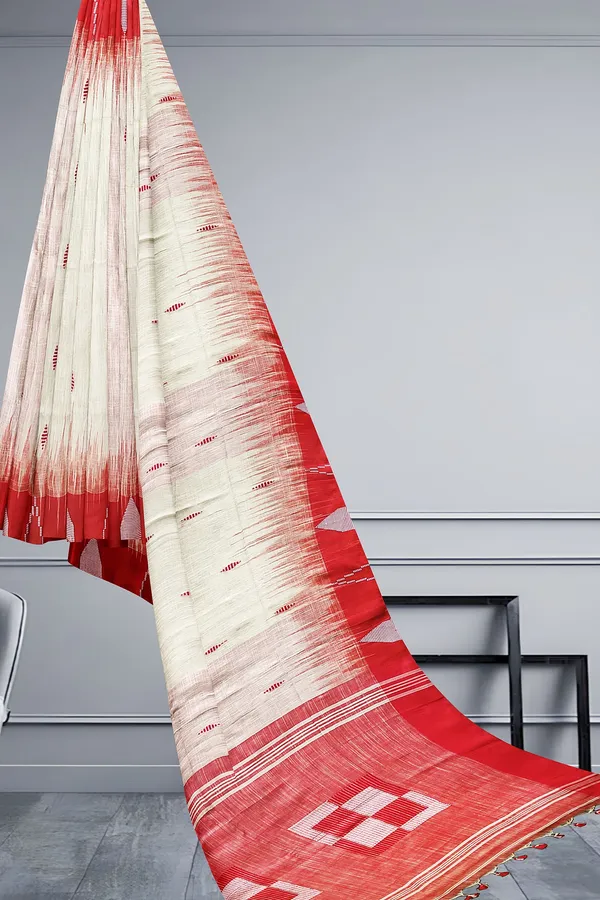 White_Ikat_Pattern_Cotton_Silk_Weaving_Handloom_Saree