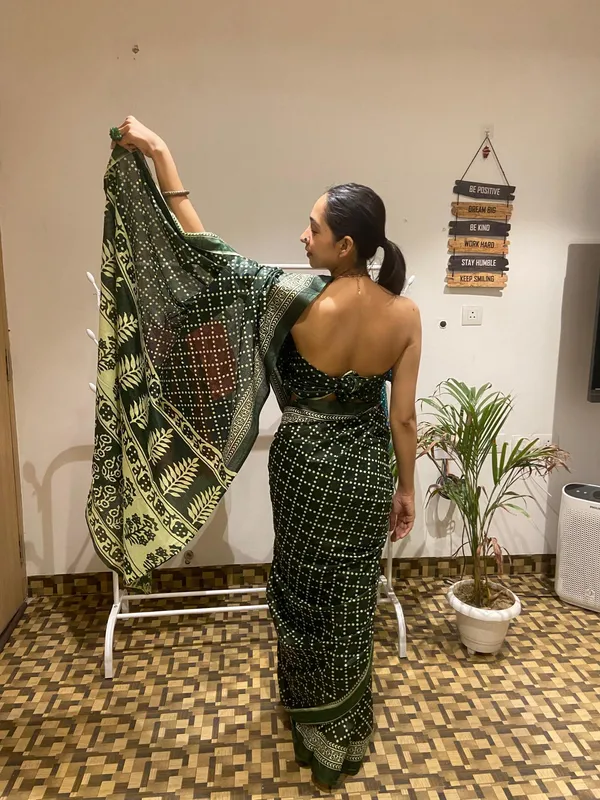Ikkat_Print_Pure_Soft_Cotton_saree_With_Blouse_Piece