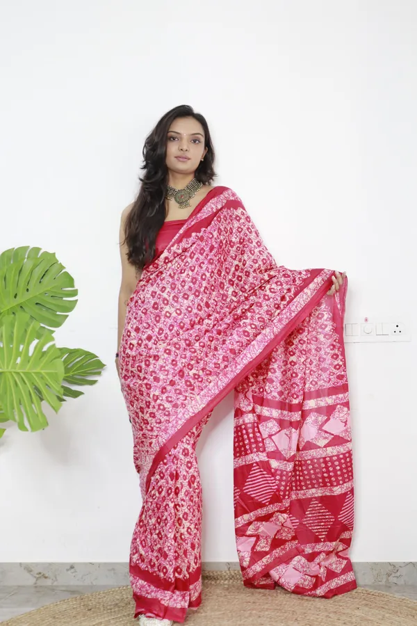 Ikkat_Print_Pure_Soft_Cotton_saree_With_Blouse_Piece