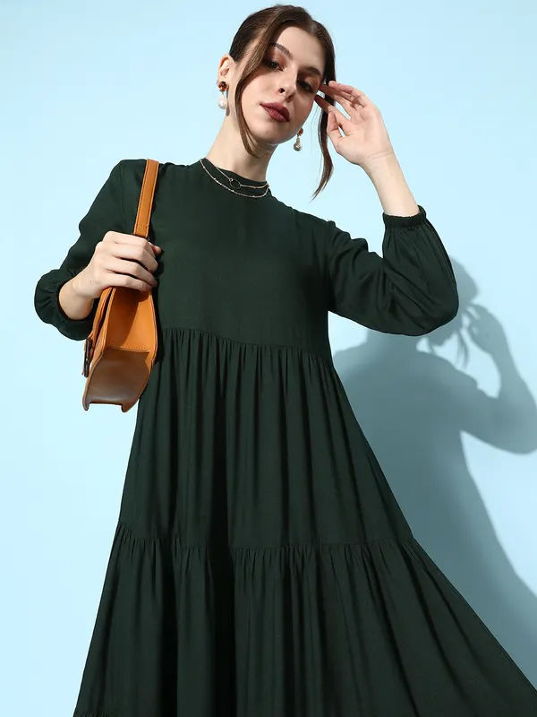 Women_Green_Rayon_Fit_and_Flare_Tie_Up_Neck_Gathered_Dress