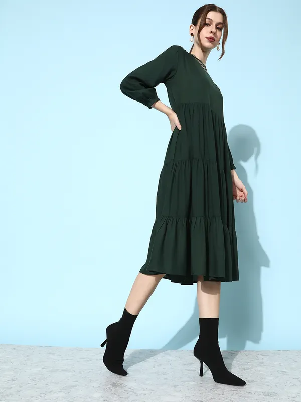 Women_Green_Rayon_Fit_and_Flare_Tie_Up_Neck_Gathered_Dress