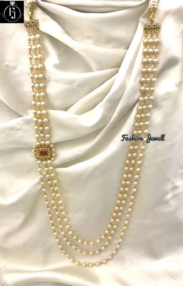 DELICATE_ONE_SIDE_PENDANT_3_LAYERED_PEARL_MALA