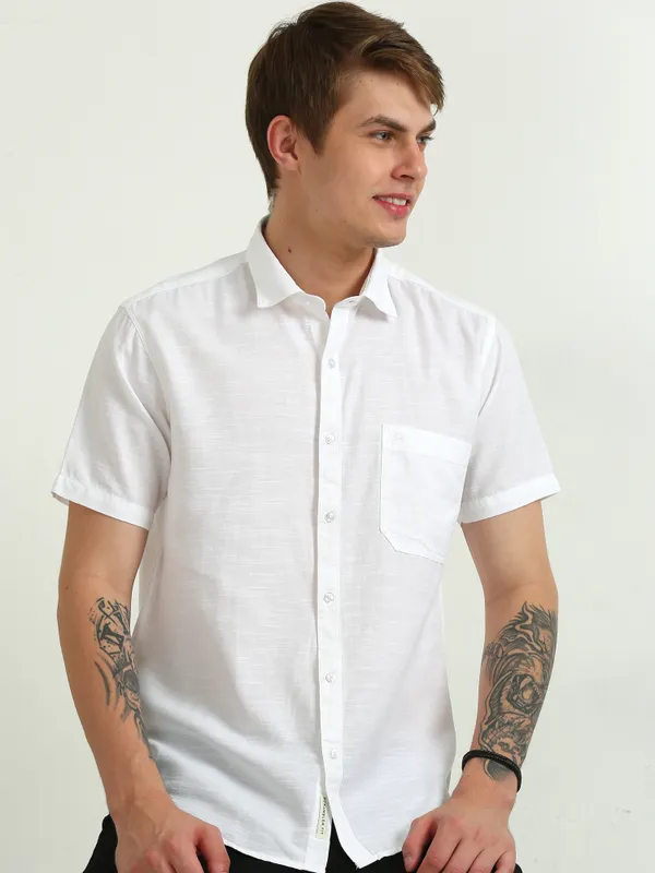 White_Plain_Half_Sleeve_Slub_Cotton_Shirt_For_Men