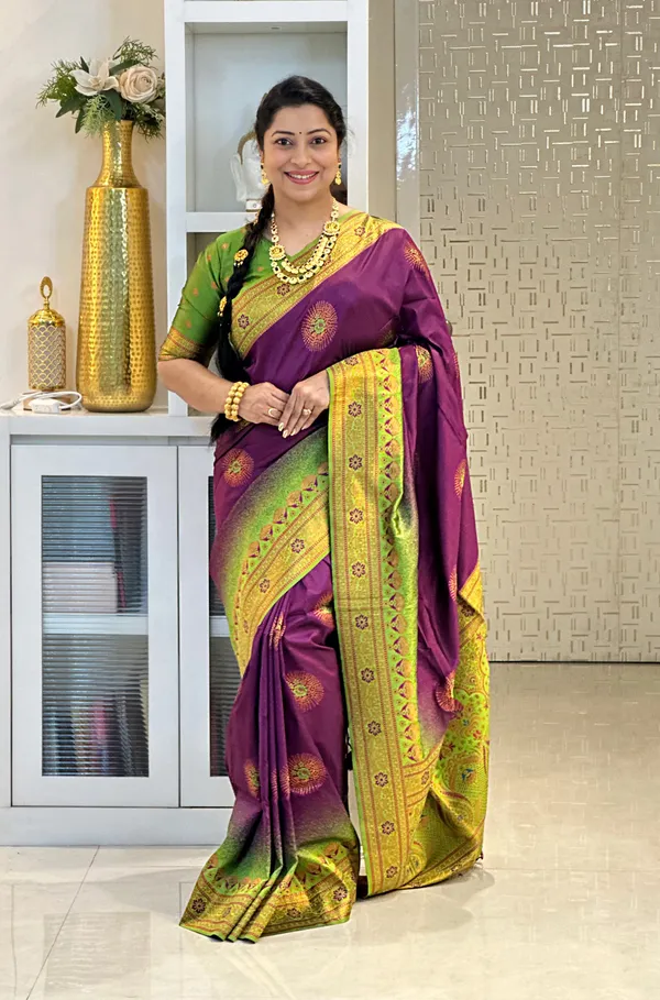 Jenni_Wine_–_Wedding_Special_|_Premium_Soft_Banarasi_Silk_Saree_with_Weaving_Pattern,_Pallu_&_Border,_Weaving_Blouse_with_Tassels