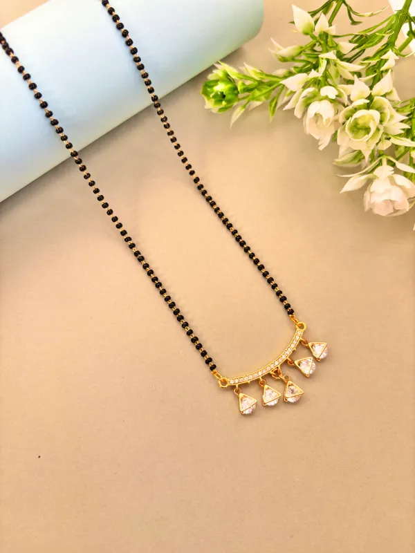 Jenny_Triangle_Diamond_hanging_mangalsutra