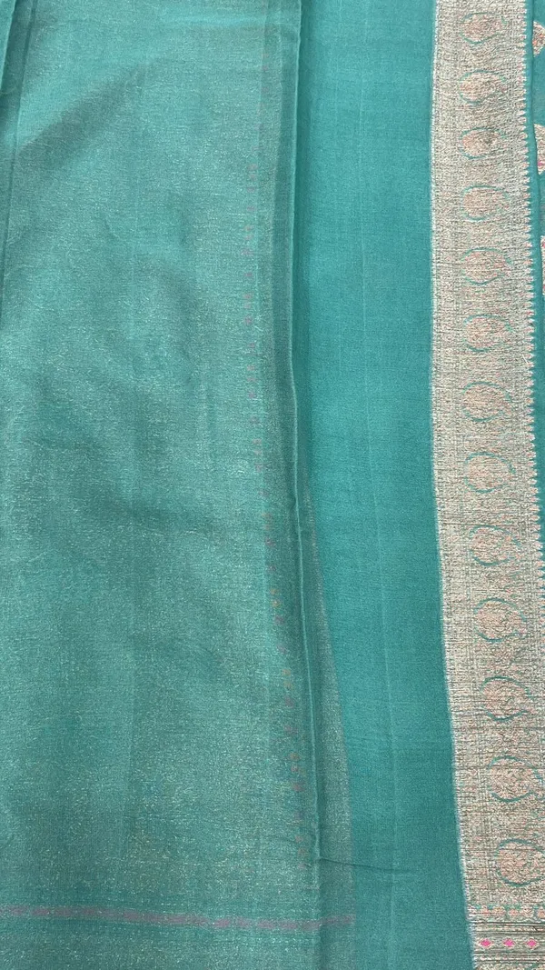 Humairah_Presents_Pure_Handloom_Dark_Green_Chiffon_Floral_Mina_Copper_Zari_Booti_with_Paisley_Mina_Zari_Border_with_Dark_Green_Blouse