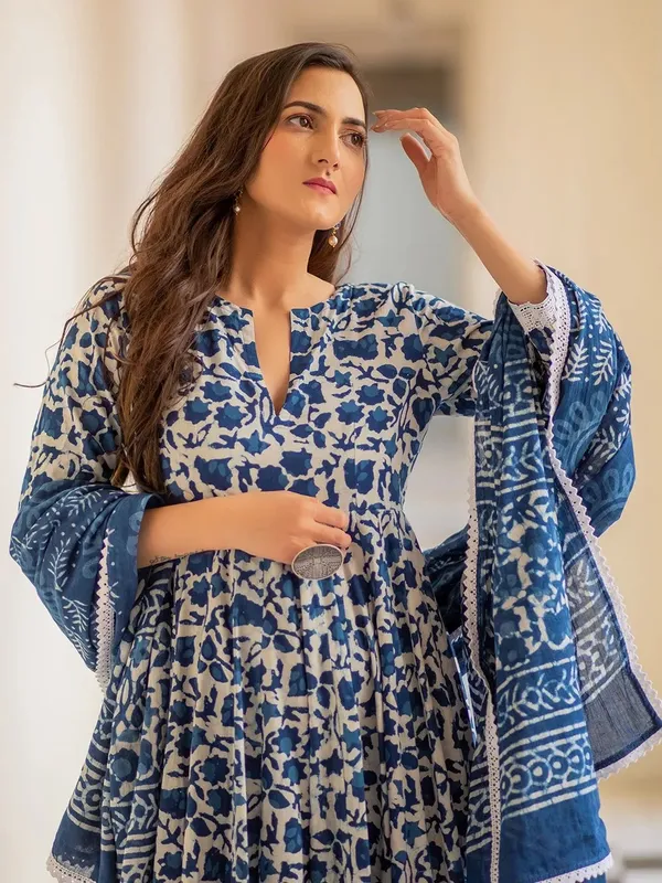 Blue_Pure_Cotton_Kurta_and_Pants_with_Dupatta