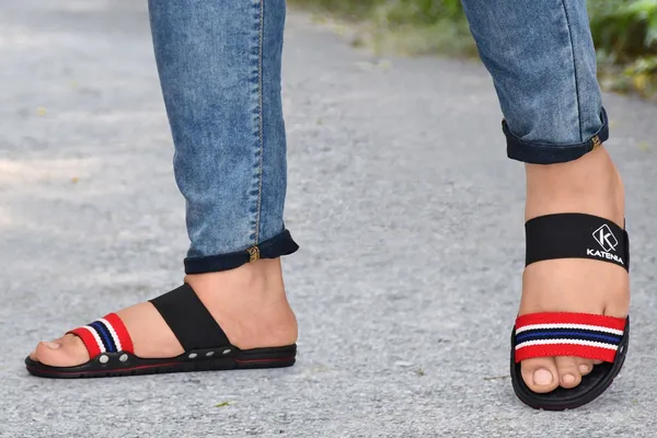 Red_&_Black_Flip_Flop