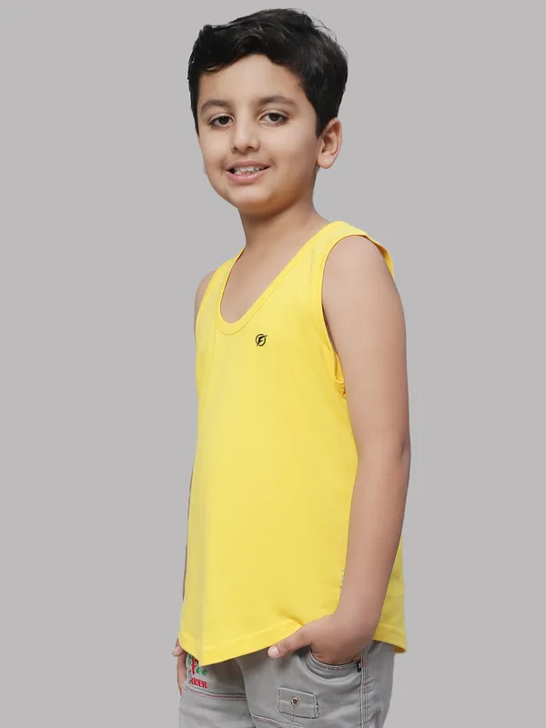 Yellow_Cotton_Round_Neck_Sleeveless_Vest_For_Kids