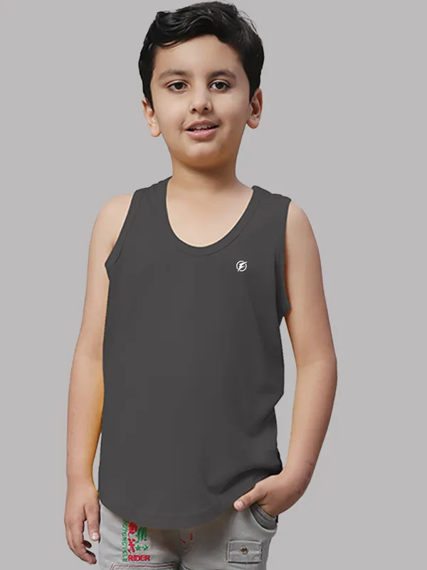 Coral_&_Grey_Round_Neck_Casual_Wear_Vest_For_Kids