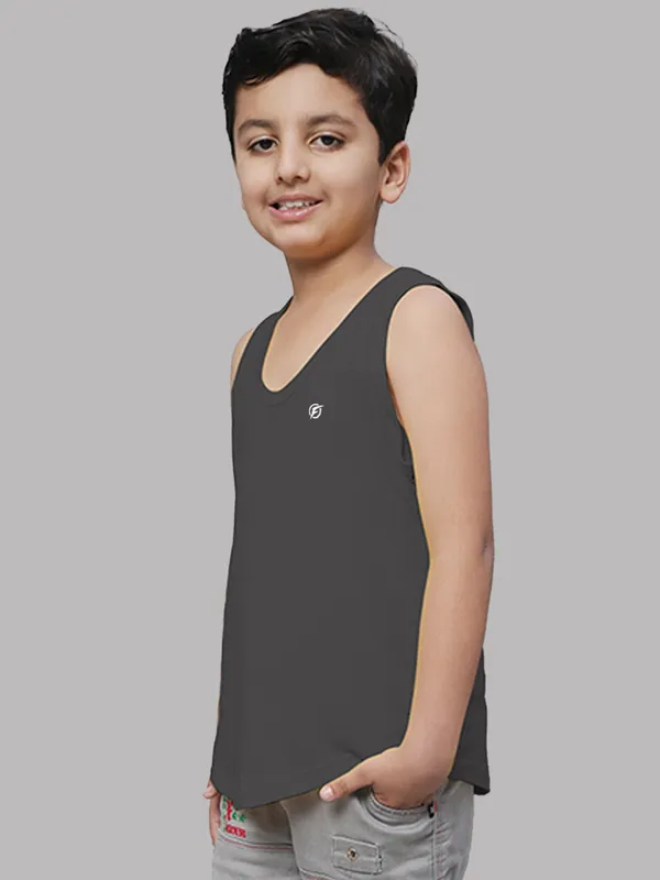 Grey_Round_Neck_Sleeveless_Vest_For_Kids