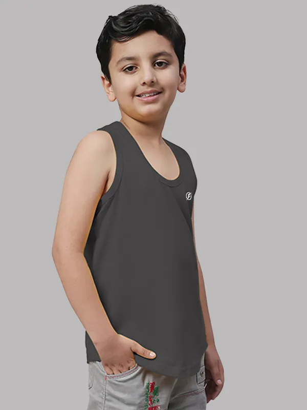 Grey_Round_Neck_Sleeveless_Vest_For_Kids