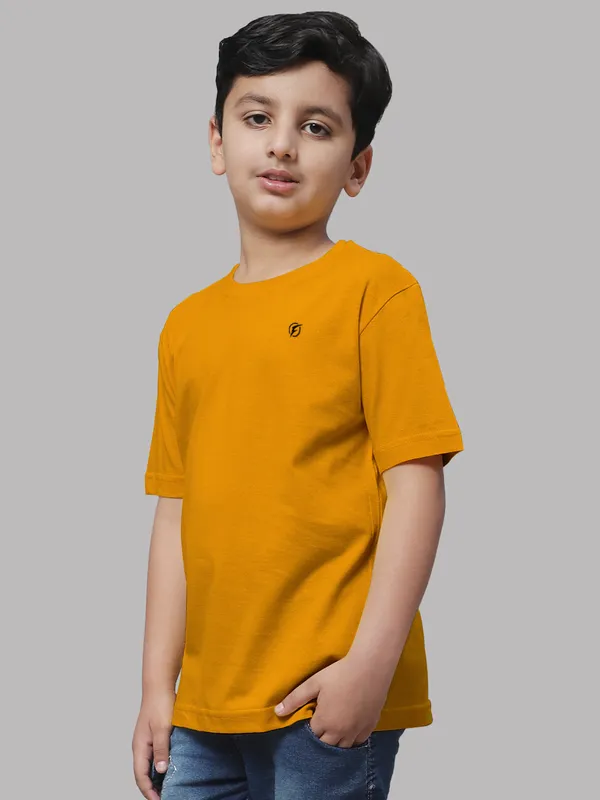 Mustard_Cotton_Rib_Round_Neck_Short_Sleeves_T-Shirt_For_Kids
