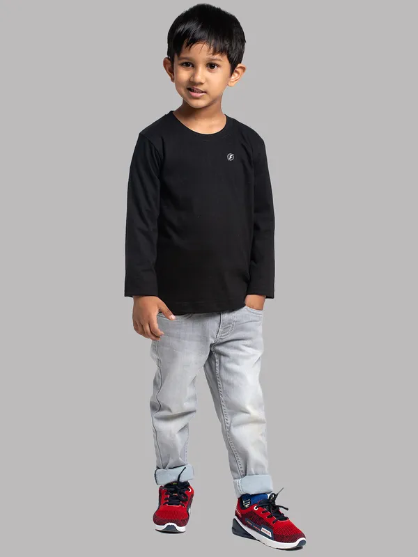 Black_Cotton_Rib_Round_Neck_Full_Sleeves_T-Shirt_For_Kids
