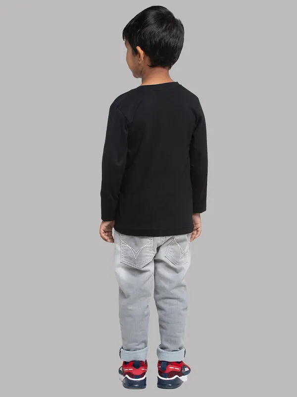 Black_Cotton_Rib_Round_Neck_Full_Sleeves_T-Shirt_For_Kids