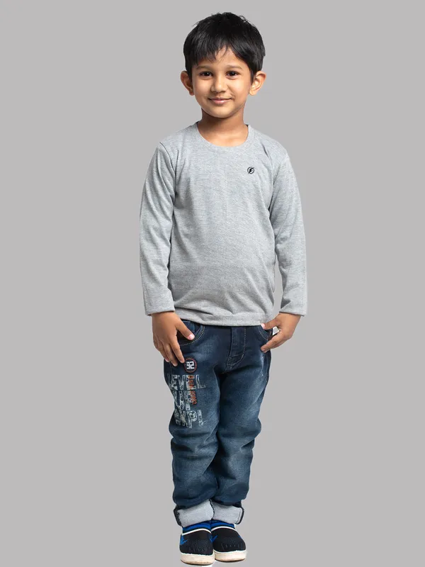 Grey_Cotton_Rib_Round_Neck_Full_Sleeves_T-Shirt_For_Kids