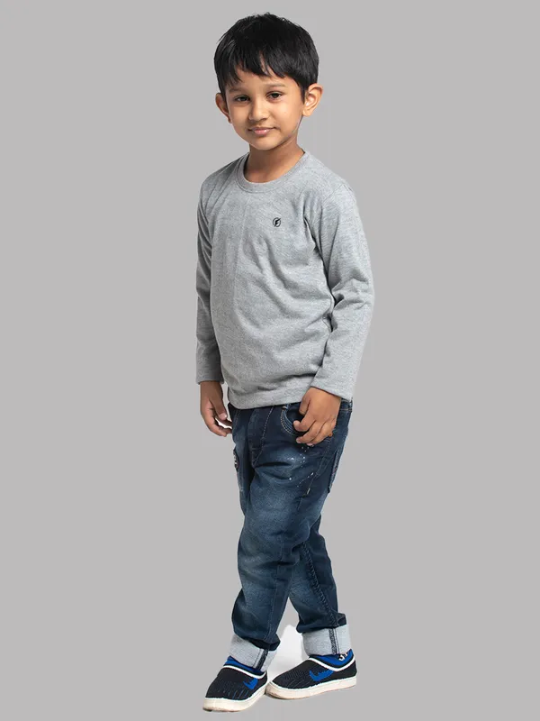 Grey_Cotton_Rib_Round_Neck_Full_Sleeves_T-Shirt_For_Kids