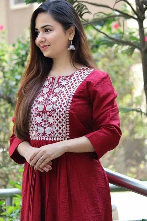Maroon_Solid_Rayon_Embroidered_Kurta_and_Pant_Set_for_Women