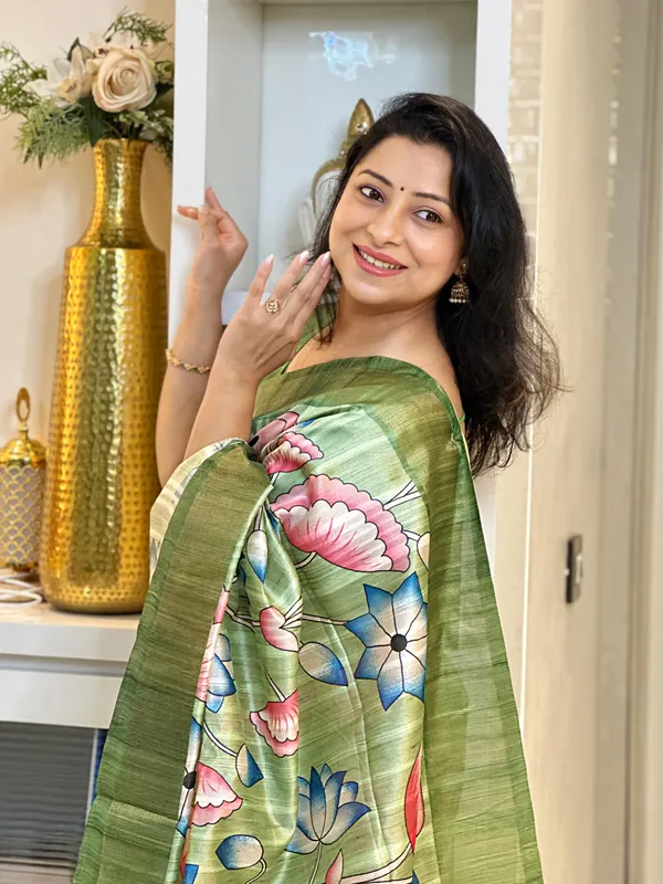 Darika_Green_–_Navratri_Special_|_Soft_Tussar_Silk_Saree_with_Print,_Pallu_&_Zari_Border_&_Contrast_Print_Blouse_with_Tassels