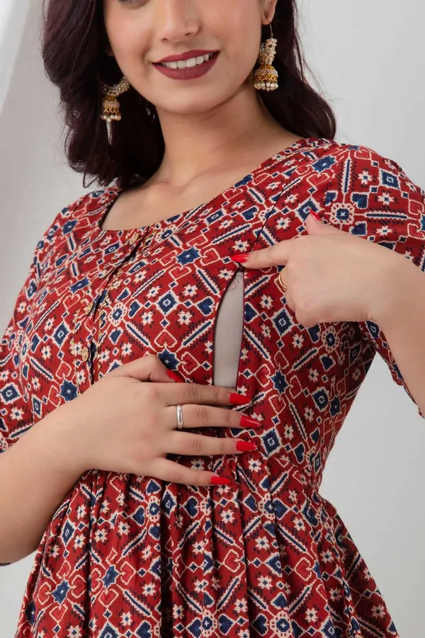 Maternity_Polka_Print_Anarkali_Maroon_Kurta