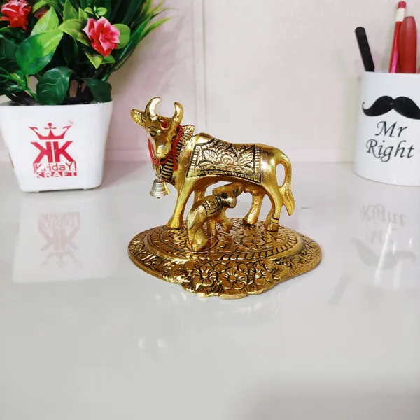 Metal_Cow_With_Calf_Standing_On_Base_Gold_Plated_Showpiece_Decorative_For_Home