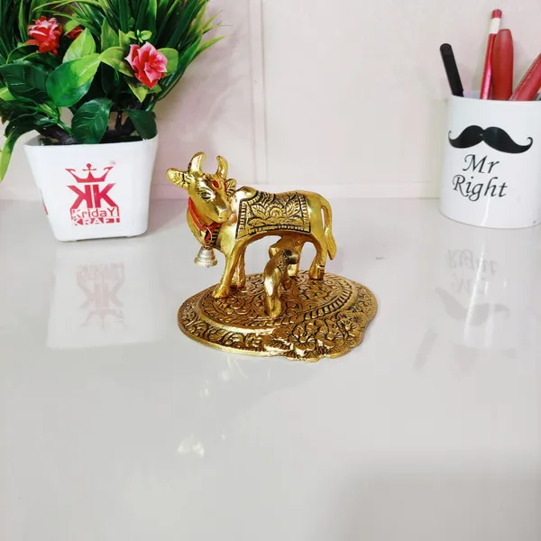Metal_Cow_With_Calf_Standing_On_Base_Gold_Plated_Showpiece_Decorative_For_Home